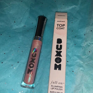 Buxom plumping gloss in Mariah NIB